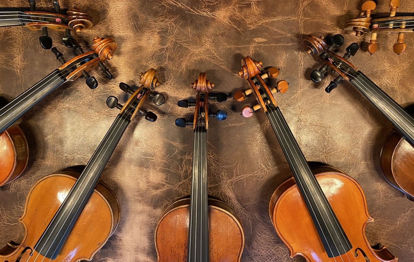 Violins in a circle